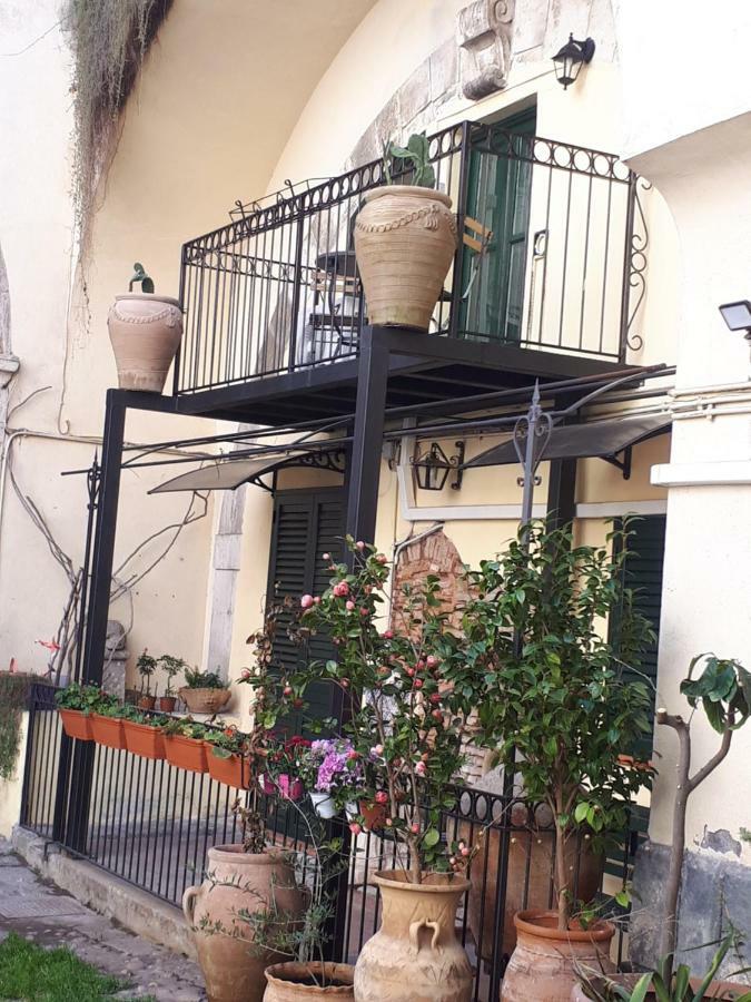 קטאניה Mamarico' Apartament מראה חיצוני תמונה